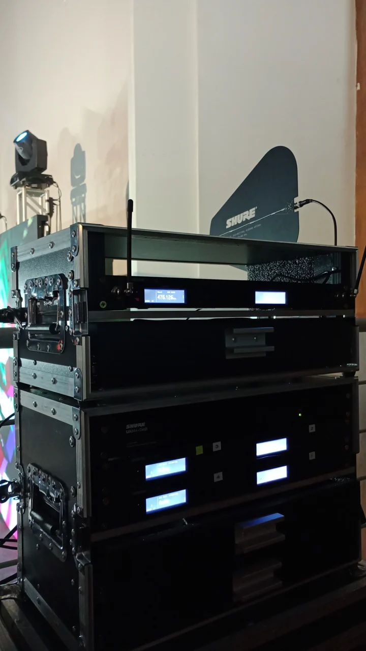 Disponível para locação sistema sem fio shure com antena direcional