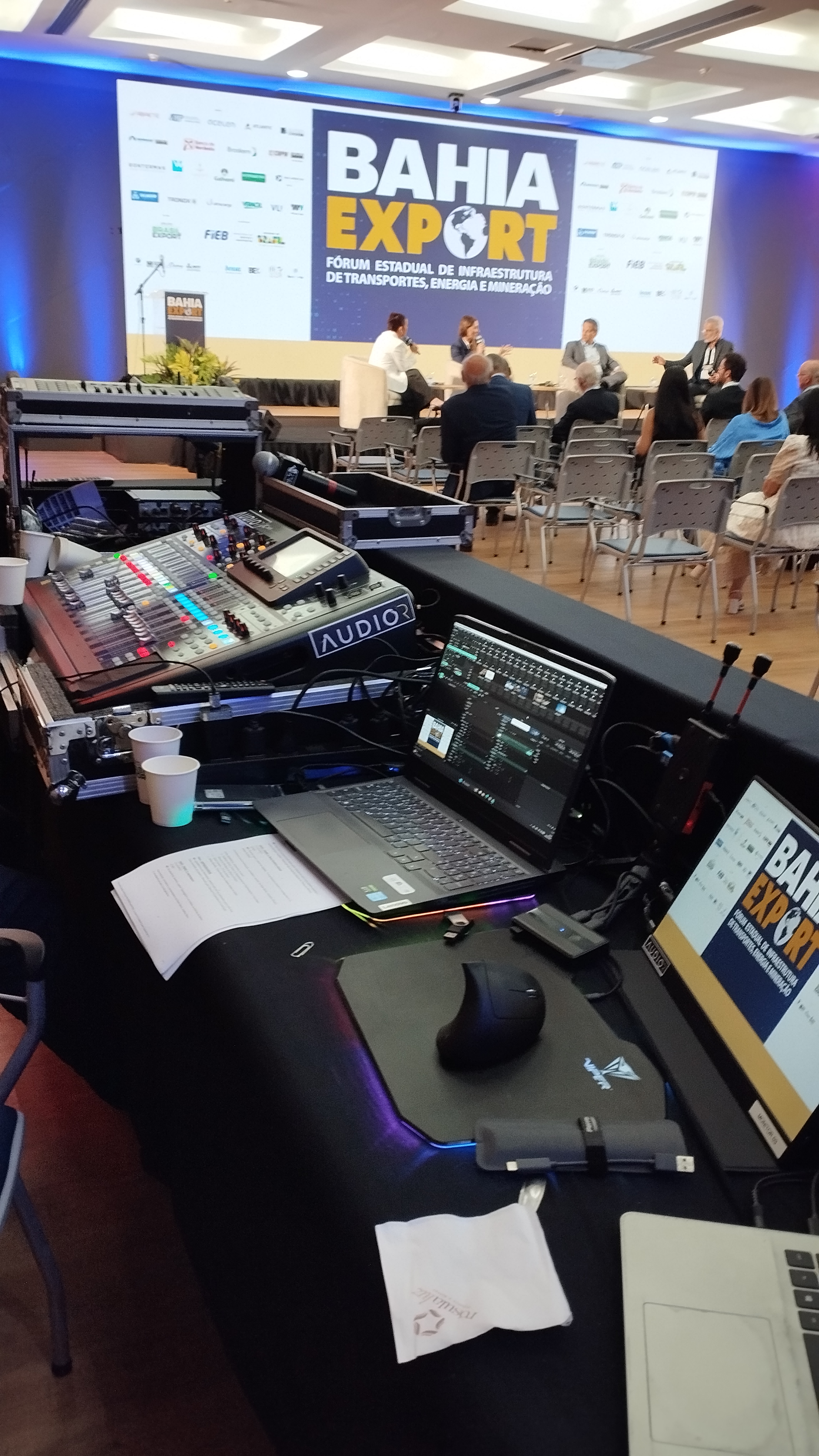 Parte do setup para operação de led em eventos corporativos.